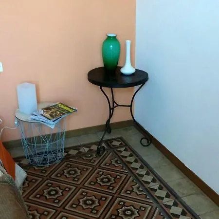Apartment Piazza Piola Milan
